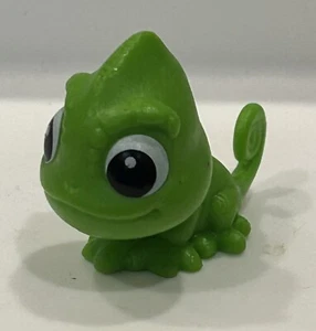 Mini Pascal Chameleon PVC Action Figure Disney Rapunzel Tangled Cake Topper - Picture 1 of 2