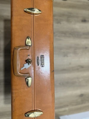 Vintage 1950'S Samsonite 4637 Luggage Suitcase- Leather Brown - Owned By CEO - Image 1 of 4