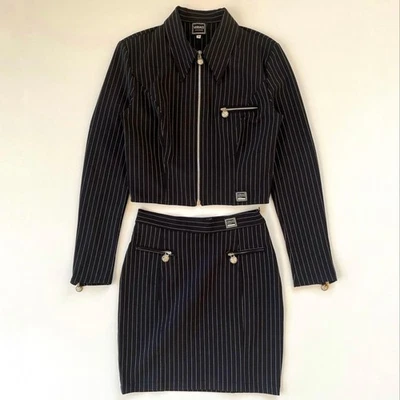 Jaqueta e saia listrada VERSACE JEANS Couture terno elástico, feminina M i23228 - Imagem 1 de 4