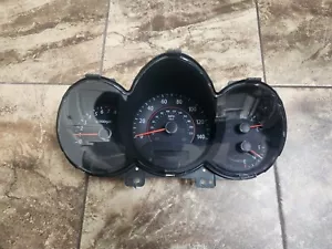 2010-2011 KIA SOUL Speedometer Gauge Cluster Instrument 2.0 AUTO 132687 Miles - Foto 1 di 3