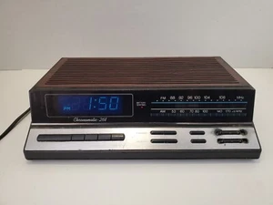 Vintage Realstic Chronomatic 268 Dual Alarm Clock Radio Tested & Working  - Picture 1 of 8