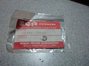 1968-99 SUZUKI TM RM LT GT TC TS T GS DR GN DS NEEDLE CLIP NOS OEM 13394-10010 - Picture 1 of 2