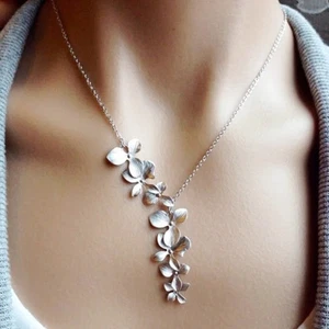 COLLANA DONNA VINTAGE ARGENTO FIORE ELEGANTE GIROCOLLO MODA FESTA NOZZE - Foto 1 di 6