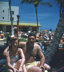 COPPIA COSTUME DA BAGNO vintage stereo realistico foto 3D scivolo hotel piscina - Foto 1 di 2