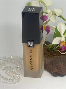 Givenchy Prisme Libre Skin-Caring Matte Foundation - 5-W355 - 1 fl oz - New - Picture 1 of 4