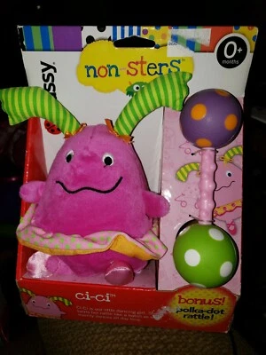 NUEVO - Muñeca de peluche suave Sassy Non-Sters Ci-Ci con sonajero extra Foto 1 de 2