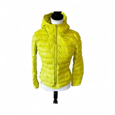 Chaqueta acolchada Benetton suave ligera Chartreuse amarillo verde talla EE. UU. 6 capucha Foto 1 de 4