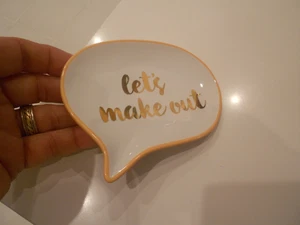 Let's Make Out Schmuckschale von Rosanna Top Zustand 4 3/4" x 4" - Bild 1 von 3