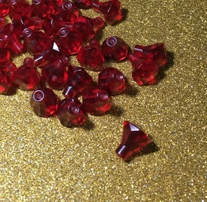 50 x LEGO® # 30153 NEUWARE Juwelen Diamanten transparent rot Figuren Zubehör - Bild 1 von 1