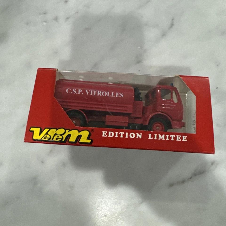 VEREM Ref 125 MERCEDES BENZ CAMIÓN DE BOMBEROS Foto 1 de 3