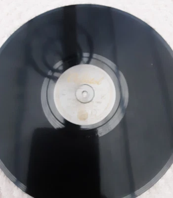 BETTY HUTTON 78 rpm HIS ROCKING HORSE RAN AWAY / SQUARE IN THE SOCIAL CIRCLE - Bild 1 von 4