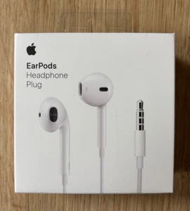 Genuine Apple MNHF2ZM/A EarPods w/ Inline Remote & Mic - Headphone Jack 3.5mm - Picture 1 of 1