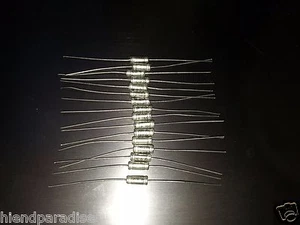 16x NUEVO DE LOTE ANTIGUO PHILIPS KS425 2000pF 2nF 160V 1% AXlAL STYROFLEX POLYSTRENO HIEND - Imagen 1 de 3