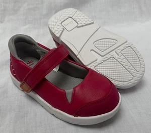 BNIB Clarks Girls Tri Pace Pink Leather Trigenic First Shoes F Fitting - Picture 1 of 1
