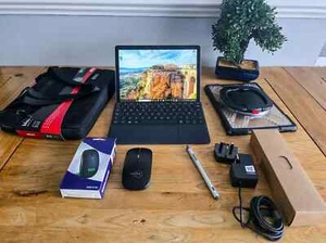 Microsoft Surface Go 2 128GB M3-8100Y 8GB RAM + BORSA, CUSTODIA MOUSE PENNA, Office 2021 - Foto 1 di 9