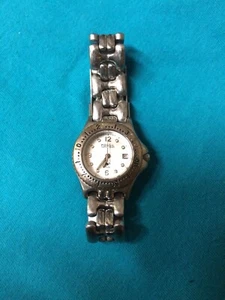 Ladies Silver Fossil Analog Watch With Date AM 3186 - Picture 1 of 11