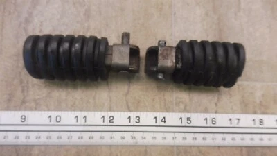 Yamaha GT80 1973 Enduro Y95-1) Juego de reposapiés izquierdo derecho Foto 1 de 4