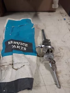 1950/56 CADILLAC TRUNK LOCK NOS BUICK OLDSMOBILE PONTIAC GM 51 52 53 54 55 W/KEY - Picture 1 of 3