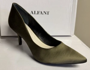 New ALFANI Step 'N Flex Jeules Fern Green Satin Classic Pumps Heels Size 6.5 M - Picture 1 of 9