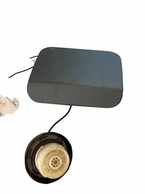 05 06 07 08 09 10 CHRYSLER 300 Fuel Gas Tank Door Lid Cap Cover Gray - Image 1 of 4