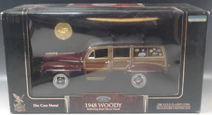 ROAD SIGNATURE SERIES 1948 WOODY WAGON REAL WOOD PANEL MIB 1/18 SCALE - Picture 1 of 12