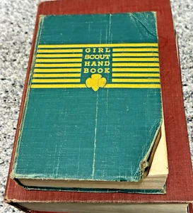 Girl Scout Handbook Hardcover History Of Girl Scouting 1942 inscribed Vtg - Picture 1 of 10