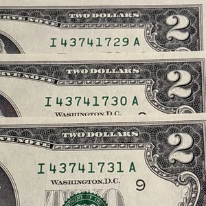2003 Two Dollar CH/CU THREE Consecutive $2 Notes UNC GEMS CH/CU District I CRISP - Picture 1 of 11