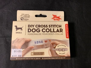Kikkerland Hágalo Usted Mismo Punto de Cruz Collar de Perro Kit Personalizado PEQUEÑO Perro NUEVO - Imagen 1 de 4