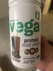 Vega Protein Made Simple Dark Chocolate Vegan Protein Powder 15g 10 Servings - Picture 1 of 4