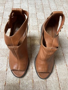 tan peep toe boots