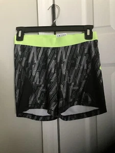 Nike Women’s Workout Shorts Size M - Picture 1 of 6