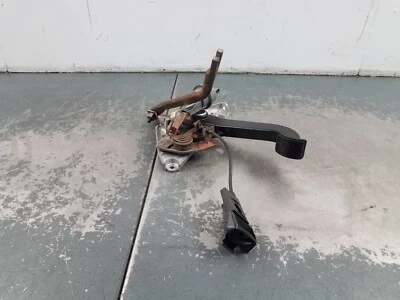 Conjunto de freno de estacionamiento Grand Marquis/Corwn Vic Victoria 2008 #7790 i2 Foto 1 de 4