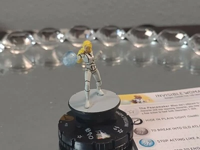 JAV06 Heroclix Chaos War set Invisible Woman #102 Limited Edition figure w/card! - Image 1 of 2