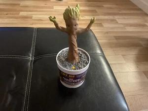 Guardians of the Galaxy getopftes tanzendes Baby Groot 9 Zoll - Bild 1 von 3
