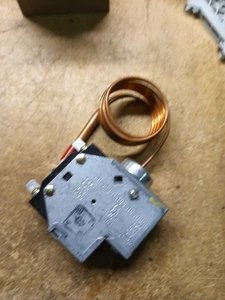 Low Pressure Switch P20AA-244 - Picture 1 of 2