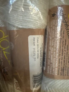 Caron Dazzleaire Yarn 6 Skeins 3 oz each off White #2601 New - Picture 1 of 2