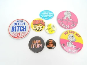 5E Lot Witz Humor gewagte Pinback Buttons 8 verschiedene 70er 80er Cartoons - Bild 1 von 6