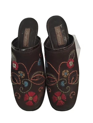 Mules Brighton Fiona Marrón Gamuza Bordados Florales Talla 9m Foto 1 de 4