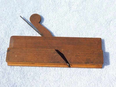 Vintage "J. S." wood Side Bead molding plane - Sleeper style wedge - Image 1 of 4