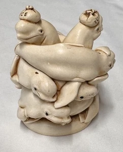 Harmony Kingdom POD SQUAD Beluga Whales Variation Ice Pack - Picture 1 of 6