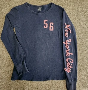 Old Navy Womens Waffle Knit Long Sleeve Shirt M Blue Pink Embroidery Y2K Preppy - Picture 1 of 10