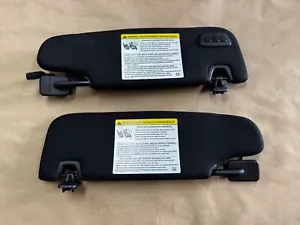 Par de parasoles Ford Mustang 2015-2023 cupé "Home Link" - OEM - Imagen 1 de 13