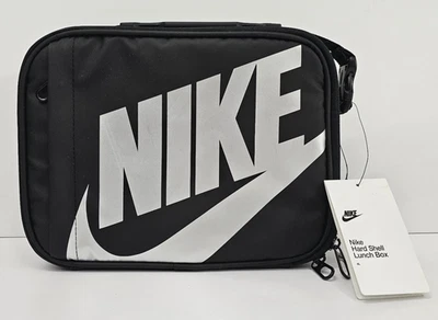 Bolsa escolar Nike Futura rígida negra/gris aislada 9A3064-023 Foto 1 de 4