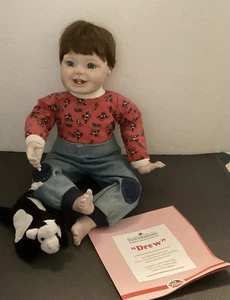Bambola Ashton-Drake Galleries Drew Bean Bag Farm Boy 1998 di Regina Clark - Foto 1 di 4