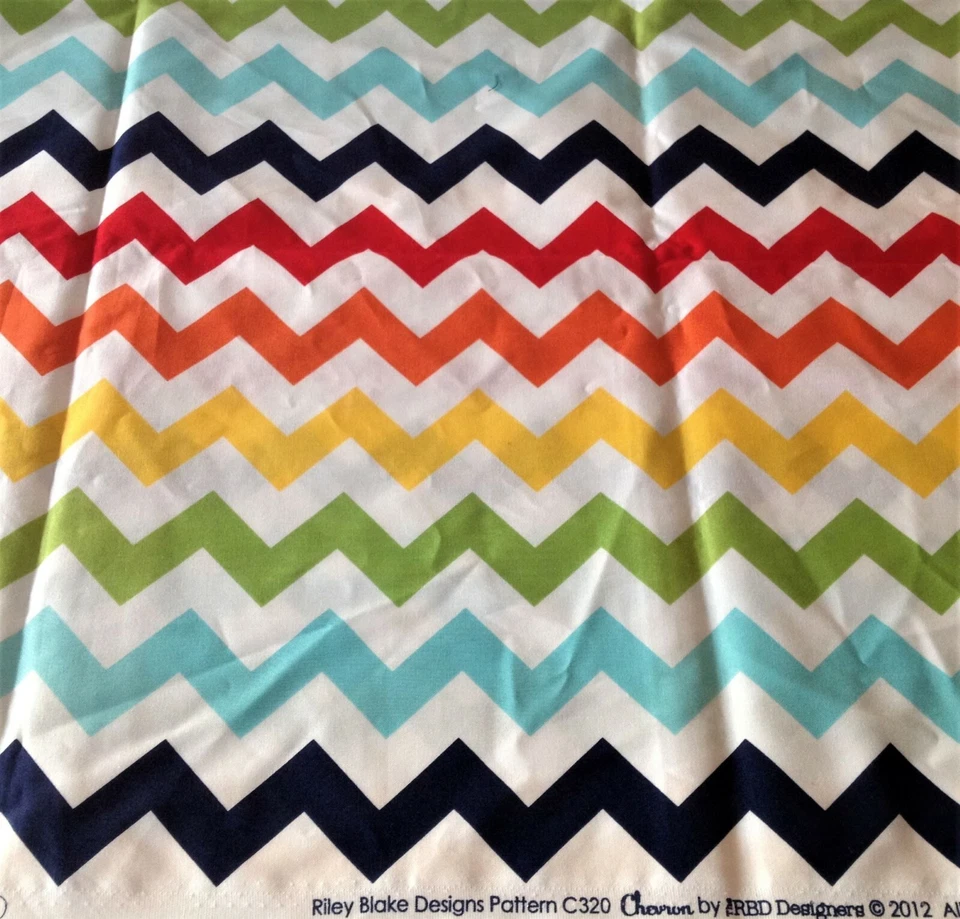 1 Yard Riley Blake Designs ZIG ZAG Print FABRIC 2012 Chevron C320 Cotton  - Image 1 of 1