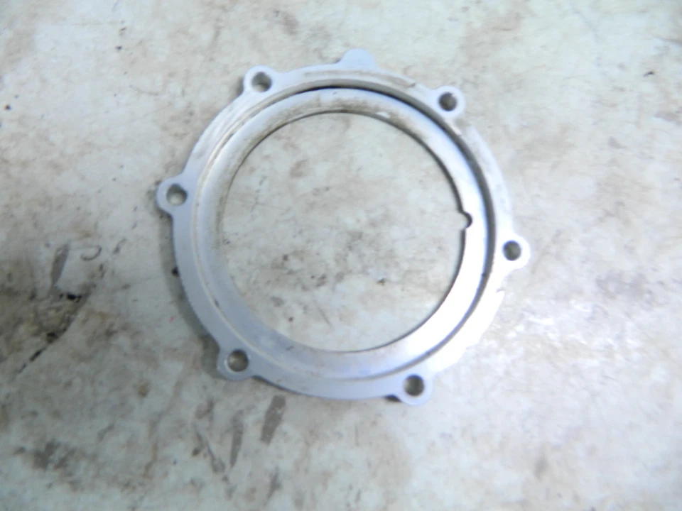 01 Kawasaki ZR 7 750 H ZR7 S ZR750 gas fuel pump mount flange ring bracket - Imagem 1 de 1