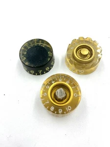 (3) Original 1950’s 60's Gibson Barrel Knobs Volume And Tone Knobs 1 damaged - Picture 1 of 8