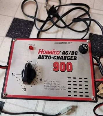 Hobbico 900 ~ AC/ DC Auto Charger ~ Original Box ~ Rechargeable Battery Charger - Image 1 of 4