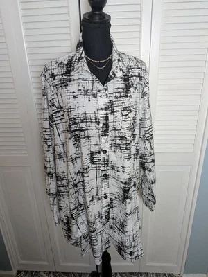 Cómoda Camisa EE. UU. Para Mujer 3X Negro Blanco Arte Gráfico Para Usar Botón Frontal Túnica Top Foto 1 de 4