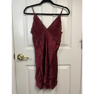 VTG Victoria's Secret Gold Label 100% Silk Burgundy Slip Dress Chemise Sz Medium - Picture 1 of 6